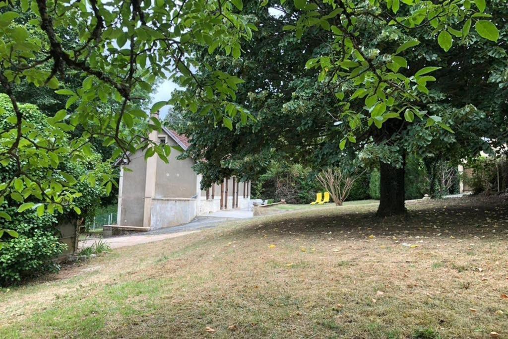Au Lilas Rose Maison Entre Campagne Et Village Belves Bagian luar foto