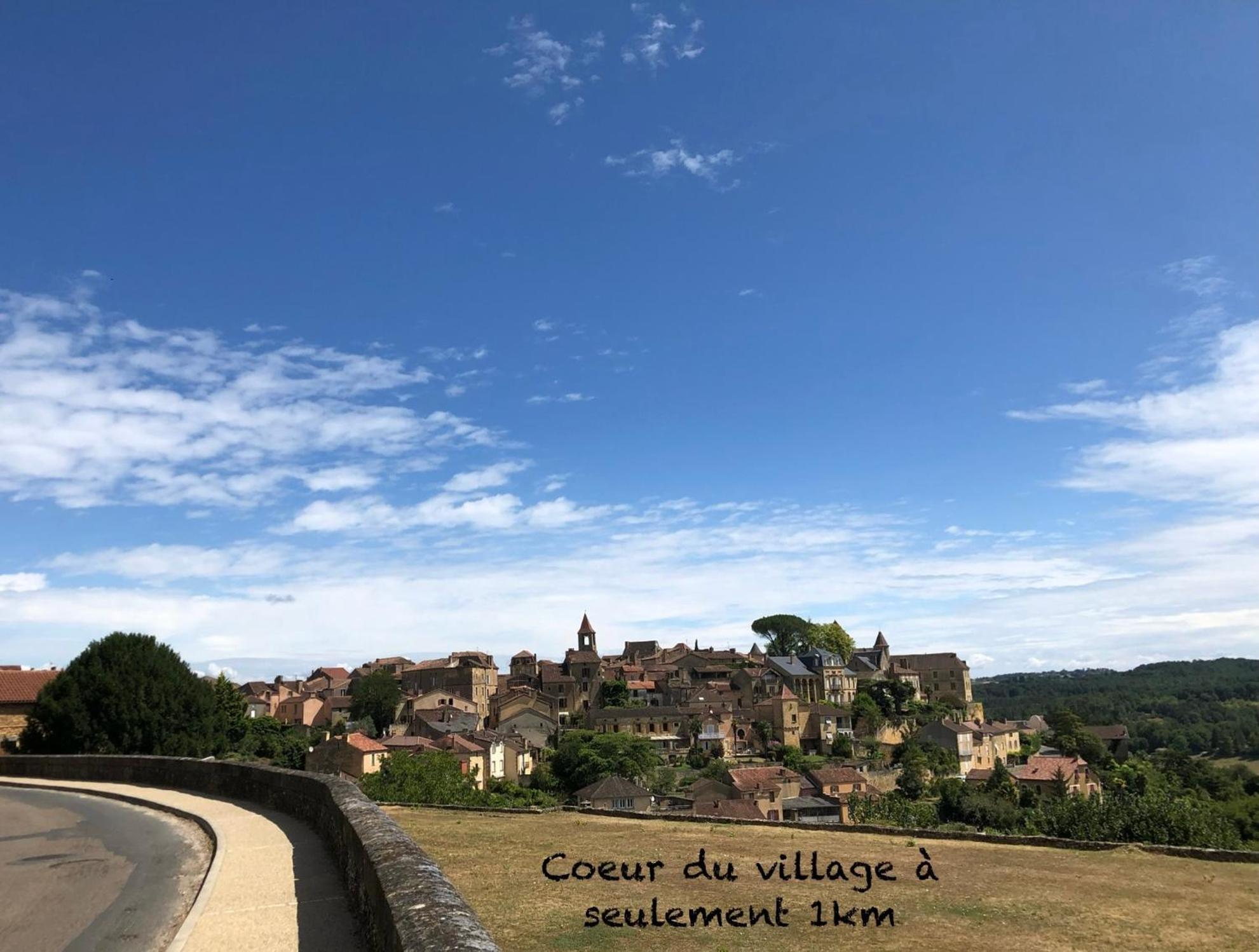 Au Lilas Rose Maison Entre Campagne Et Village Belves Bagian luar foto